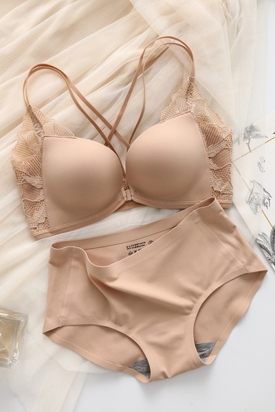 Intiimne naiste aluspesu pitsiga - mitut värvi