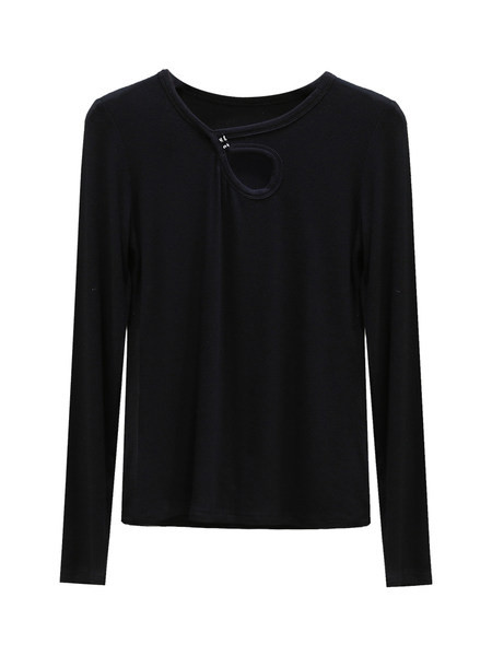 Paprasta moteriška palaidinė ilgomis rankovėmis ir ovalia iškirpte