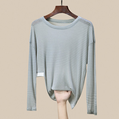 Широка раирана блуза с дълъг ръкав