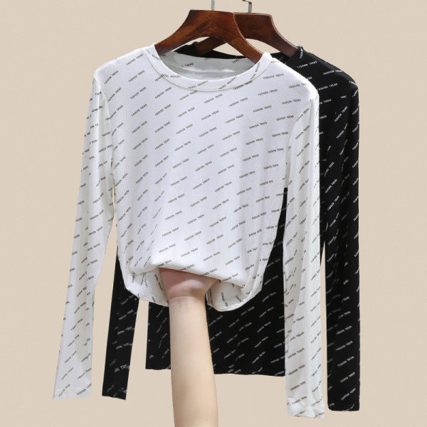 Laisva moteriška palaidinė su raštu