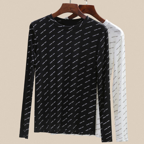 Laisva moteriška palaidinė su raštu