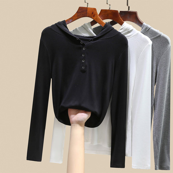 Moteriška laisvalaikio palaidinė su sagomis