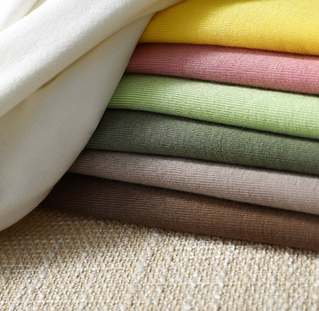 Bluză casual de damă cu mâneci lungi și decolteu O