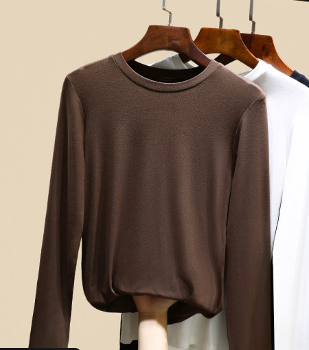 Bluză casual de damă cu mâneci lungi și decolteu O