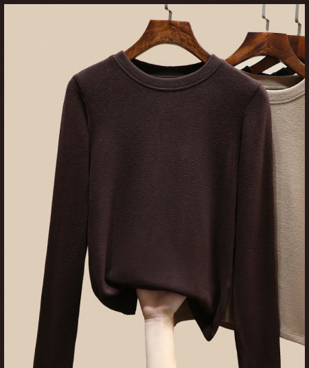 Есенна дамска блуза изчистен модел