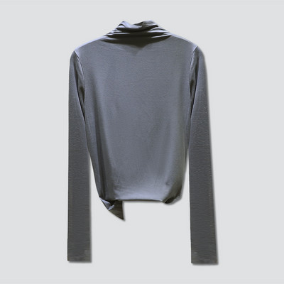 Дамска блуза изчистен модел от лека материя