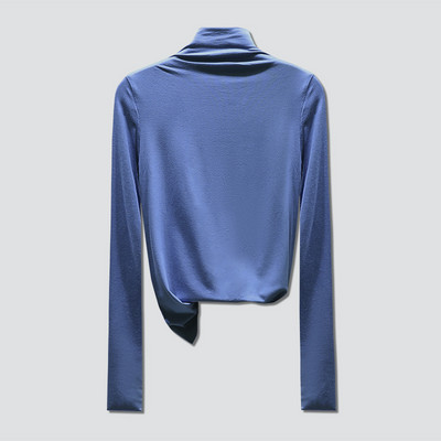 Дамска блуза изчистен модел от лека материя