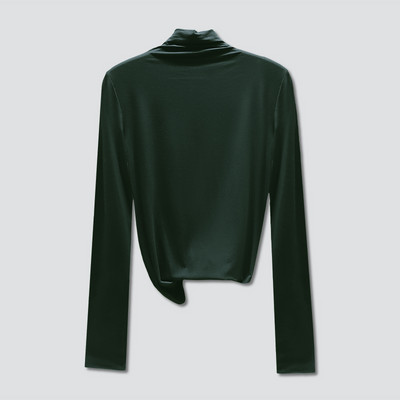 Дамска блуза изчистен модел от лека материя