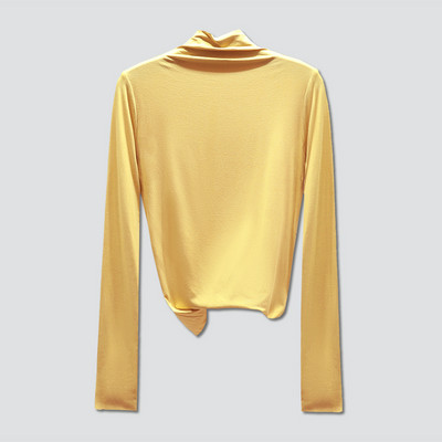 Дамска блуза изчистен модел от лека материя