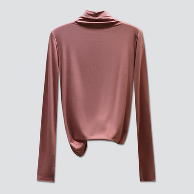 Дамска блуза изчистен модел от лека материя