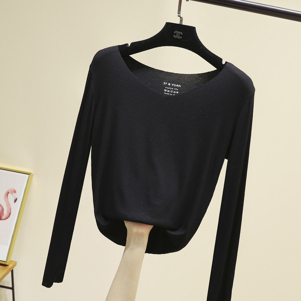 Bluza un model nou cu maneca lunga si decolteu in V