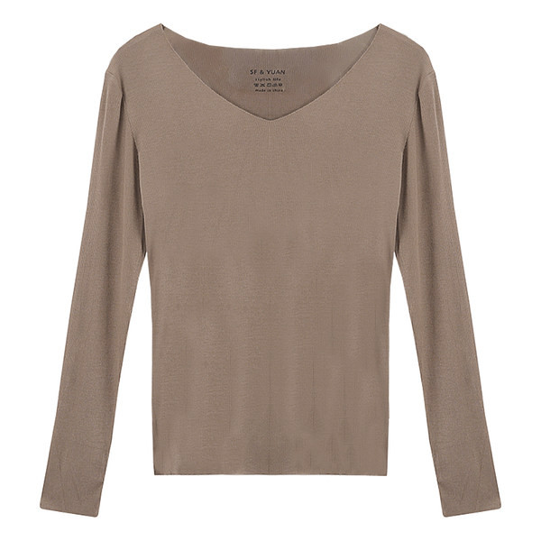 Bluza un model nou cu maneca lunga si decolteu in V