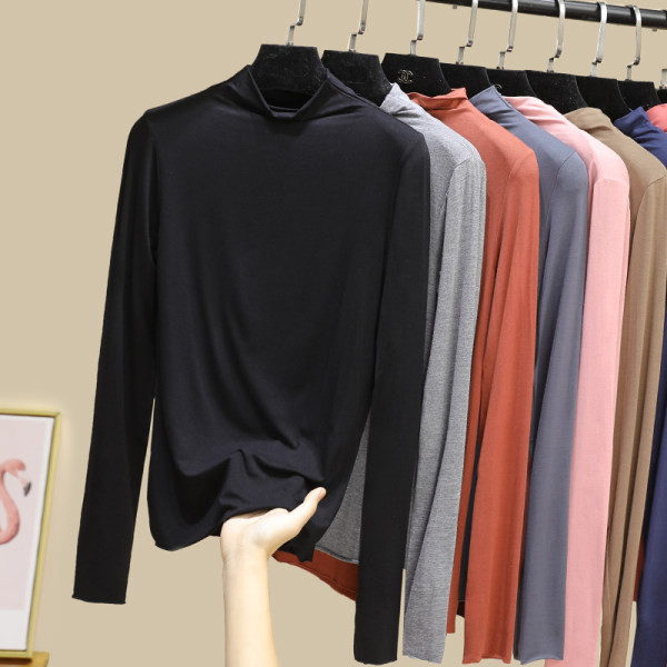 Moteriškos palaidinės švarus modelis su aukšta apykakle