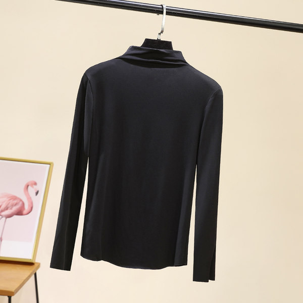 Švarus moteriškos palaidinės su aukšta apykakle modelis