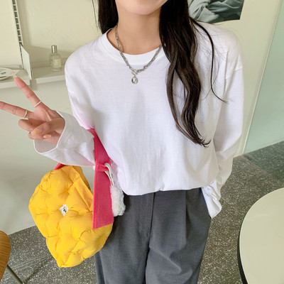 Női sportblúz tiszta modell