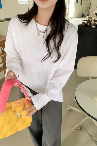 Női sportblúz tiszta modell