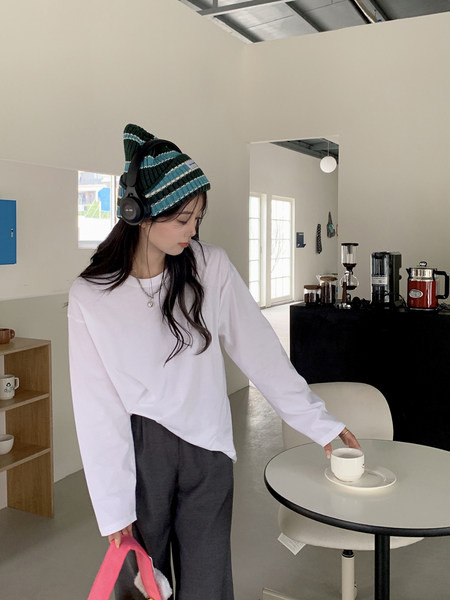 Női sportblúz tiszta modell