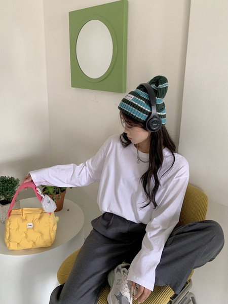 Női sportblúz tiszta modell