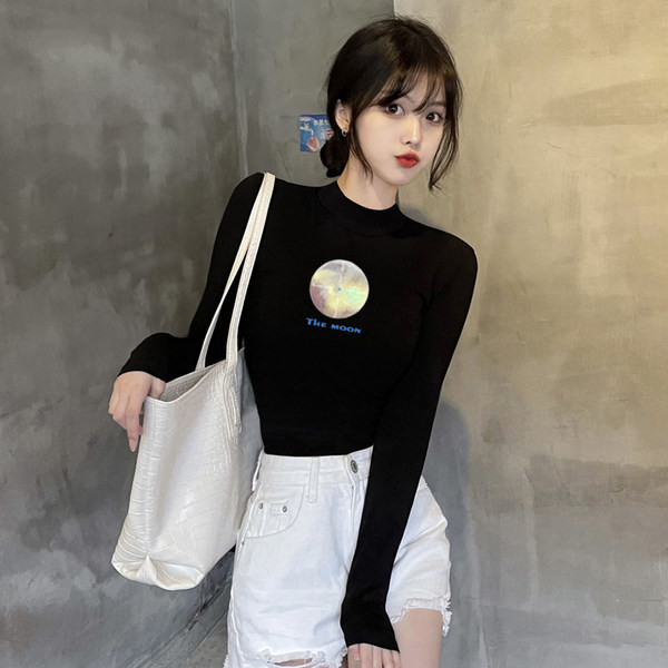 Puhta mustriga pikkade varrukatega pluus