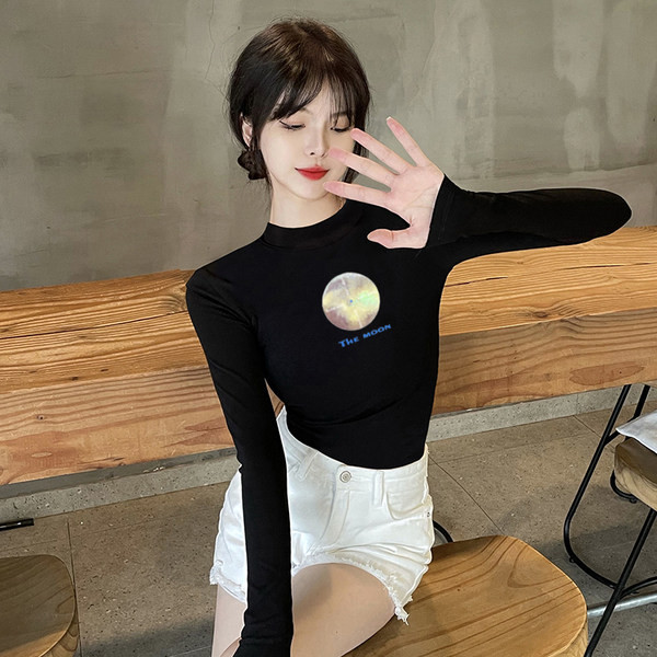 Puhta mustriga pikkade varrukatega pluus