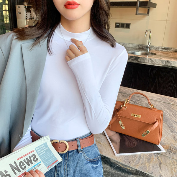 Kõrge kraega puhas mudelpluus