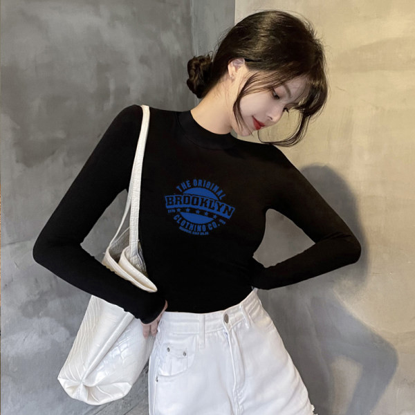 Naujo modelio moteriška palaidinė su kelių spalvų raštu