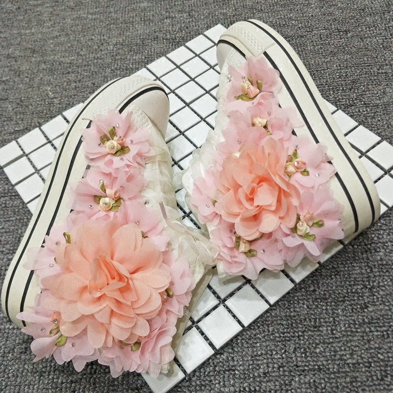 Kézzel készített új virágos vászoncipő női strasszos rózsaszín csipke virágos diákoknak női alkalmi cipők fehér platform cipők