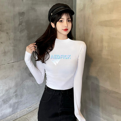 Дамска вталена блуза с висока яка и дълъг ръкав