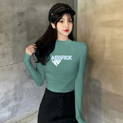 Дамска вталена блуза с висока яка и дълъг ръкав