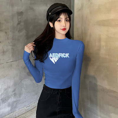 Дамска вталена блуза с висока яка и дълъг ръкав