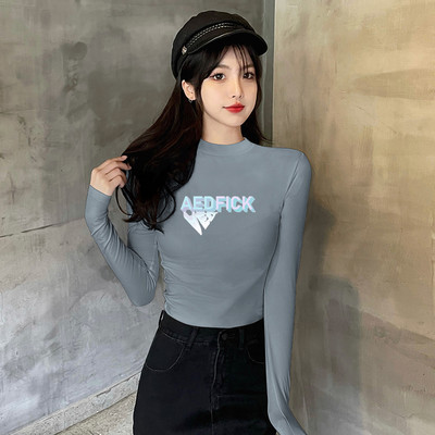 Дамска вталена блуза с висока яка и дълъг ръкав