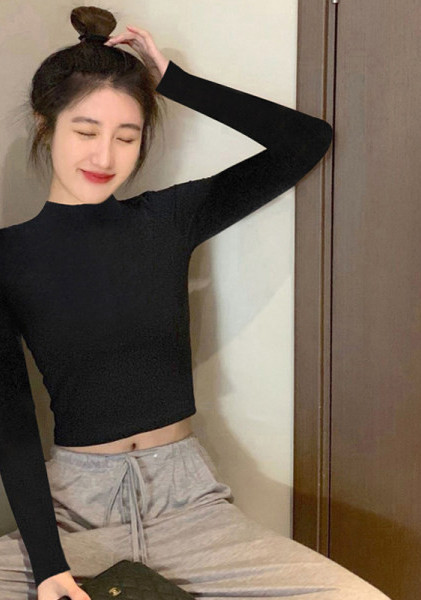  Ежедневна  блуза с дълъг ръкав - изчистен модел