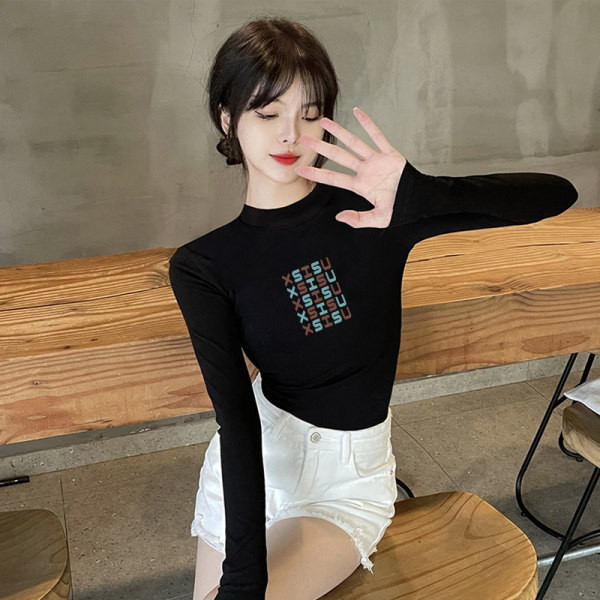 Elastinė moteriška palaidinė su ilgomis rankovėmis ir užrašu