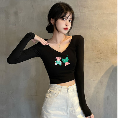 Изчистен модел дамска блуза в два цвята