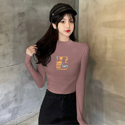 Naujo modelio moteriška palaidinė su apvalia iškirpte ir raštu