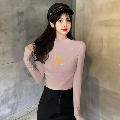 Naujo modelio moteriška palaidinė su apvalia iškirpte ir raštu