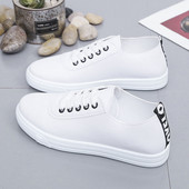 Kingad Naiste 2021 Uued vabaaja hingavad tossud naiste valged paeltega naiste Vulcanize kingad Suvised tasase põhjaga spordijalatsid