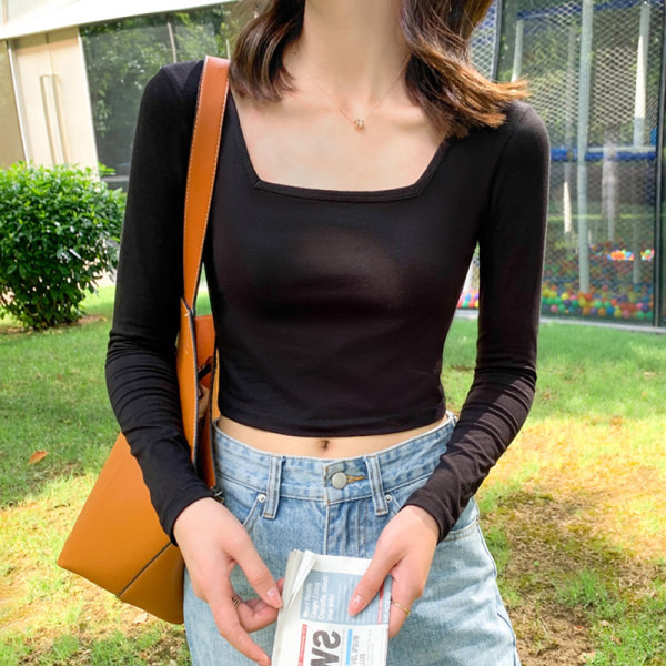 Ühevärviline pikkade varrukatega naiste pluus