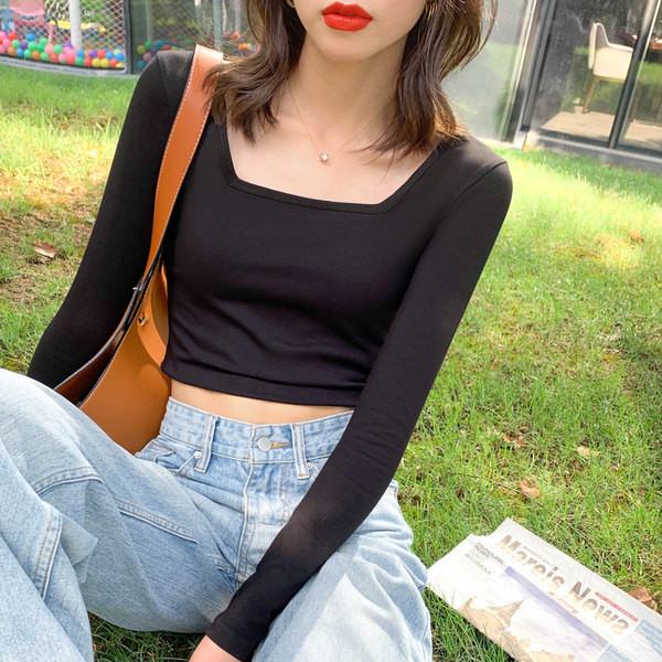 Ühevärviline pikkade varrukatega naiste pluus