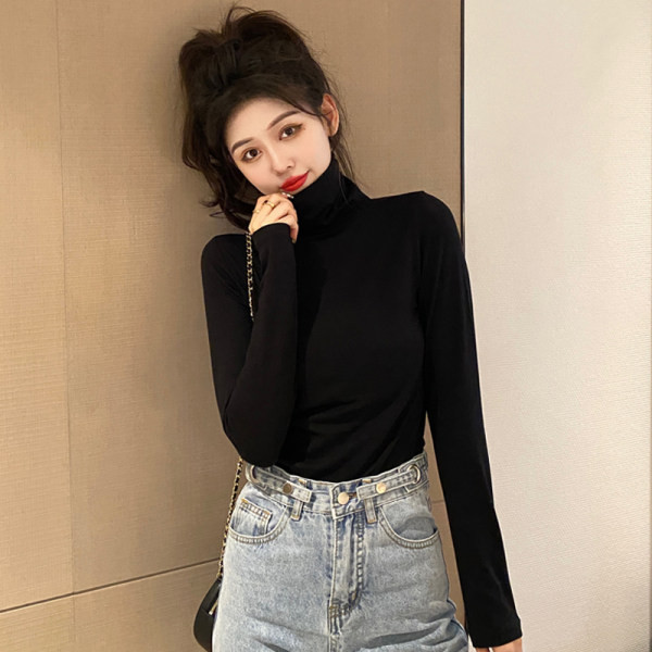 Naiste kõrge polokraega pluus - valget ja musta värvi