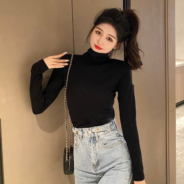 Naiste kõrge polokraega pluus - valget ja musta värvi