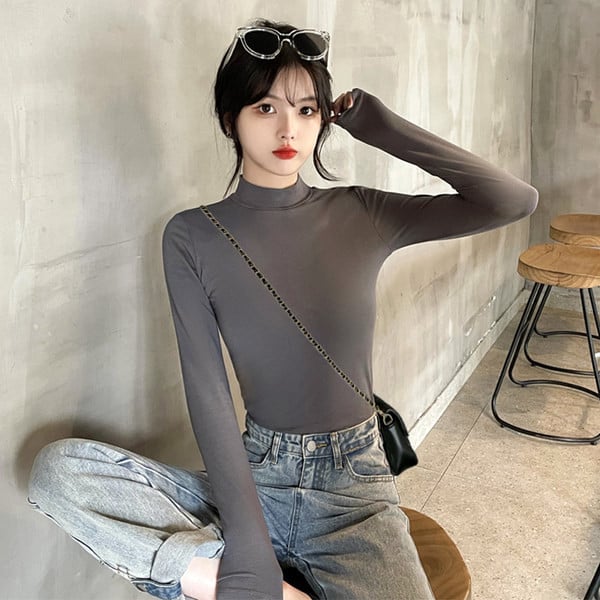 Naiste vabaaja pluusi puhas mudel kolmes värvitoonis