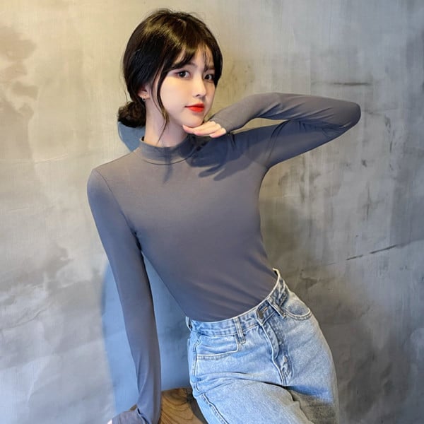 Naiste vabaaja pluusi puhas mudel kolmes värvitoonis