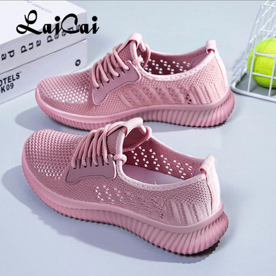 Дамски обувки 2021 Нови ежедневни приплъзващи се дишащи устойчиви на износване неплъзгащи се мързеливи маратонки Леки удобни дамски обувки с мрежеста повърхност