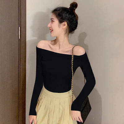 Moteriškos palaidinės švarus modelis - su laivelio iškirpte