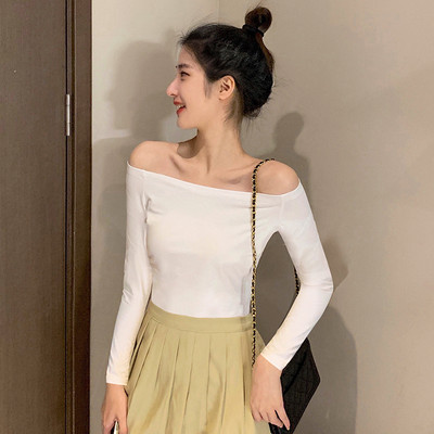 Moteriškos palaidinės švarus modelis - su laivelio iškirpte