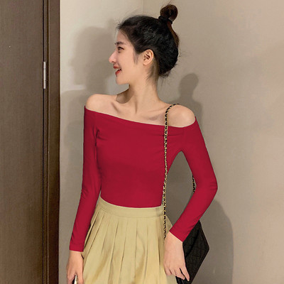 Moteriškos palaidinės švarus modelis - su laivelio iškirpte