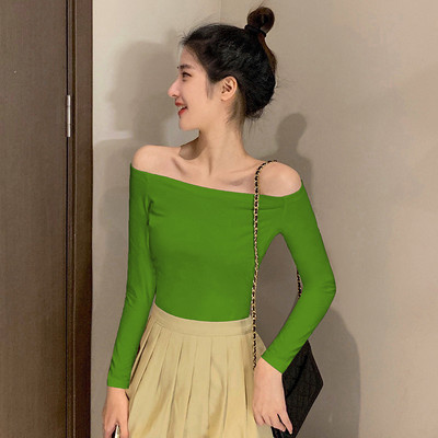 Moteriškos palaidinės švarus modelis - su laivelio iškirpte