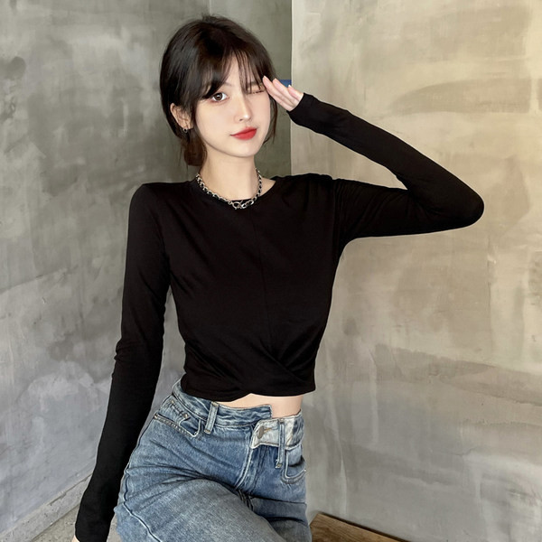 Trumpa palaidinė ilgomis rankovėmis