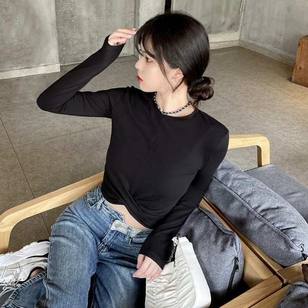 Trumpa palaidinė ilgomis rankovėmis